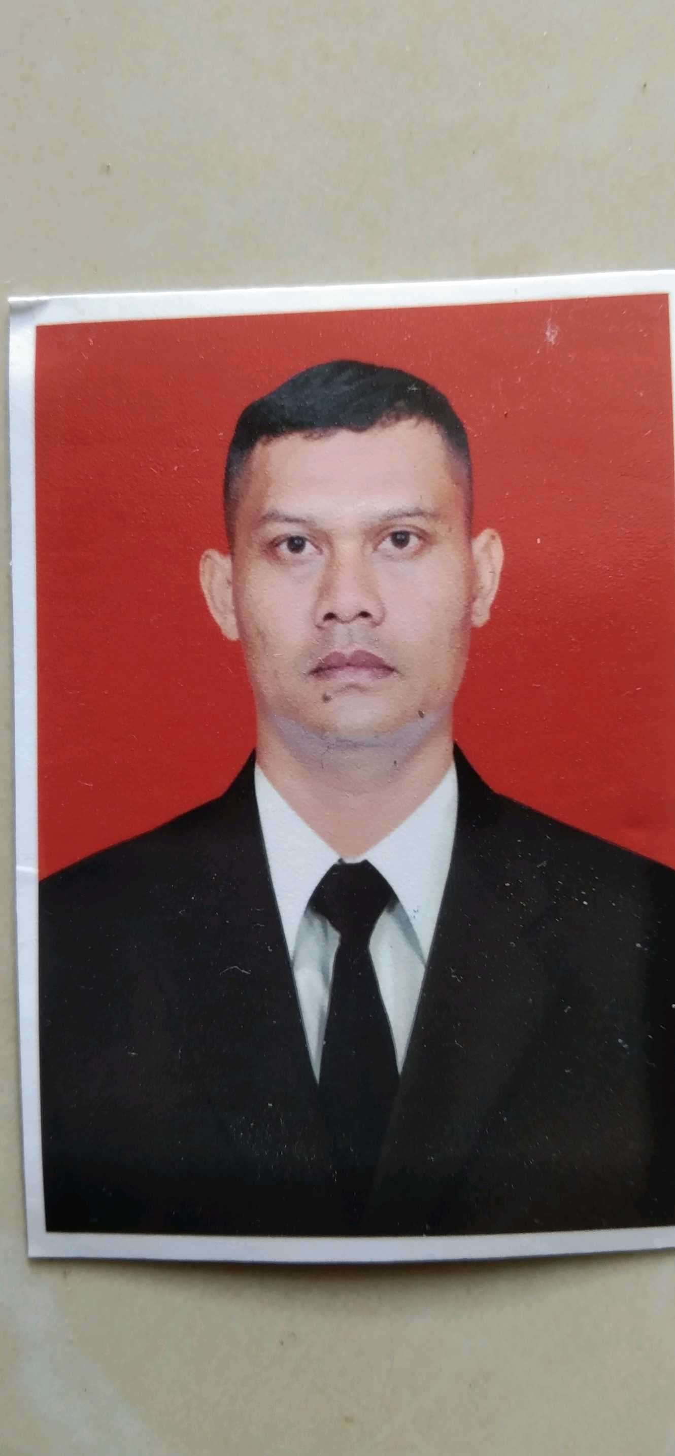 Isak Ridwan, S.M